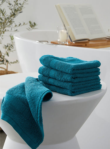 Extra-value colour facecloths